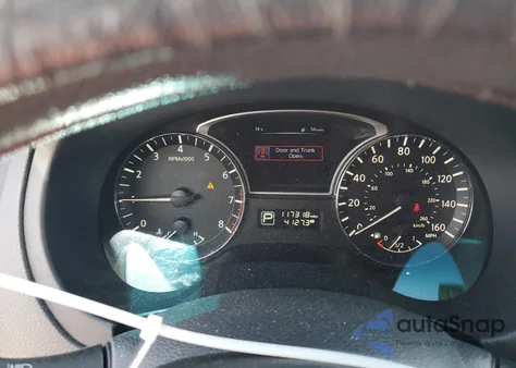 2015 Nissan Altima 2.5 z USA, uszkodzony, nr VIN 1N4AL3AP5FN327102